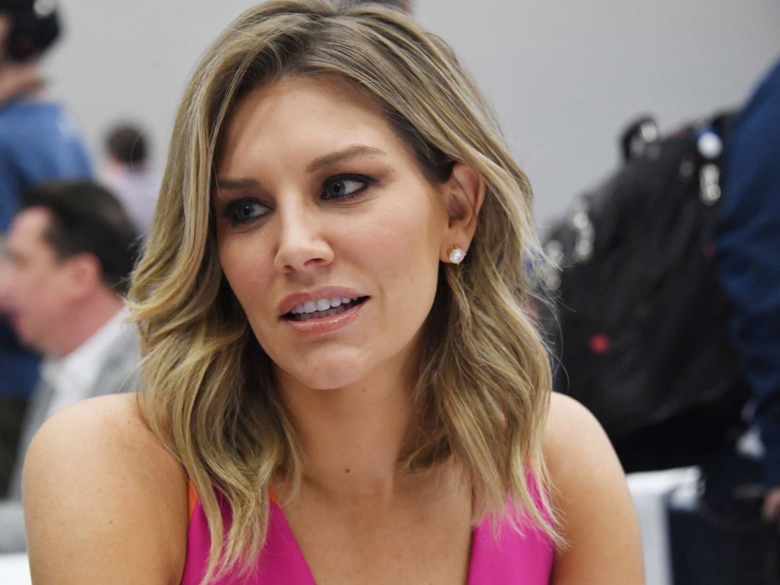 Host Charissa Thompson seeking legal action against nude photo hackers |  Yardbarker