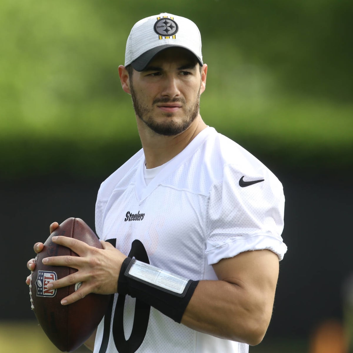 Mitch Trubisky Officially Named Steelers Week 1 Starter - Sports Illustrated