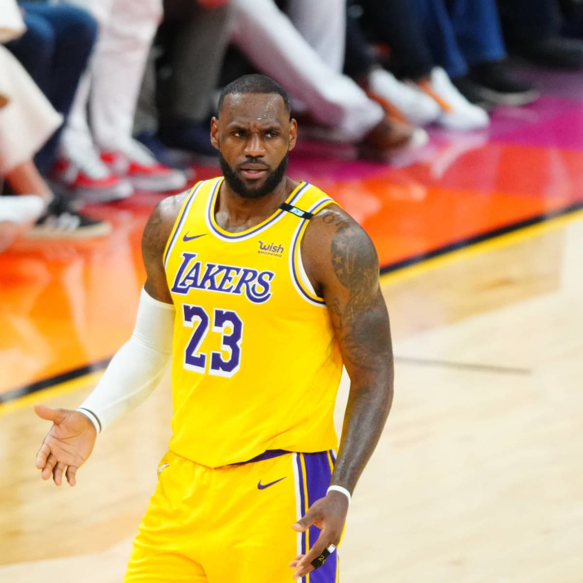 Lebron back of jersey clearance