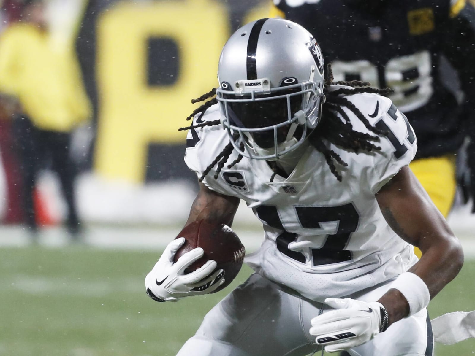 Raiders' Davante Adams Ripped: 'Serves Him Right'