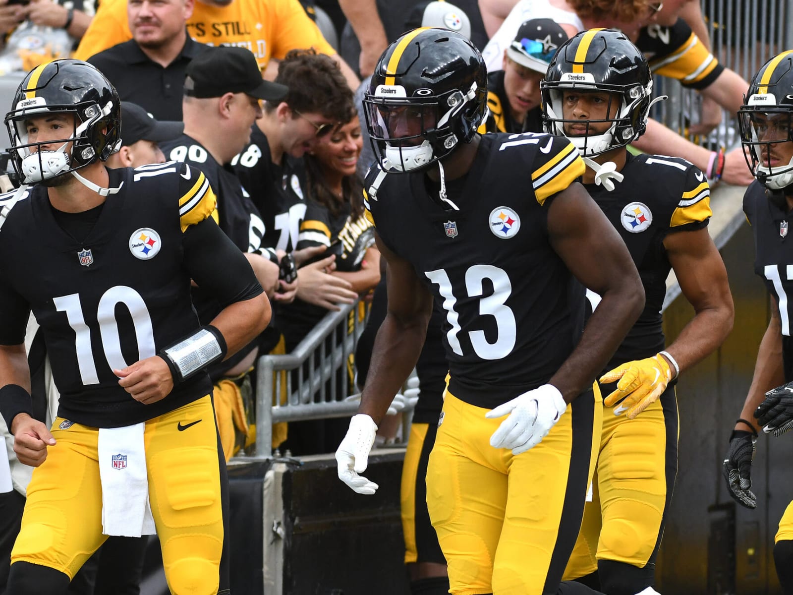 Multiple Steelers' Rookies Already Have Major Roles In 2022, Could 2 More  Make Big Impacts In Week 6?