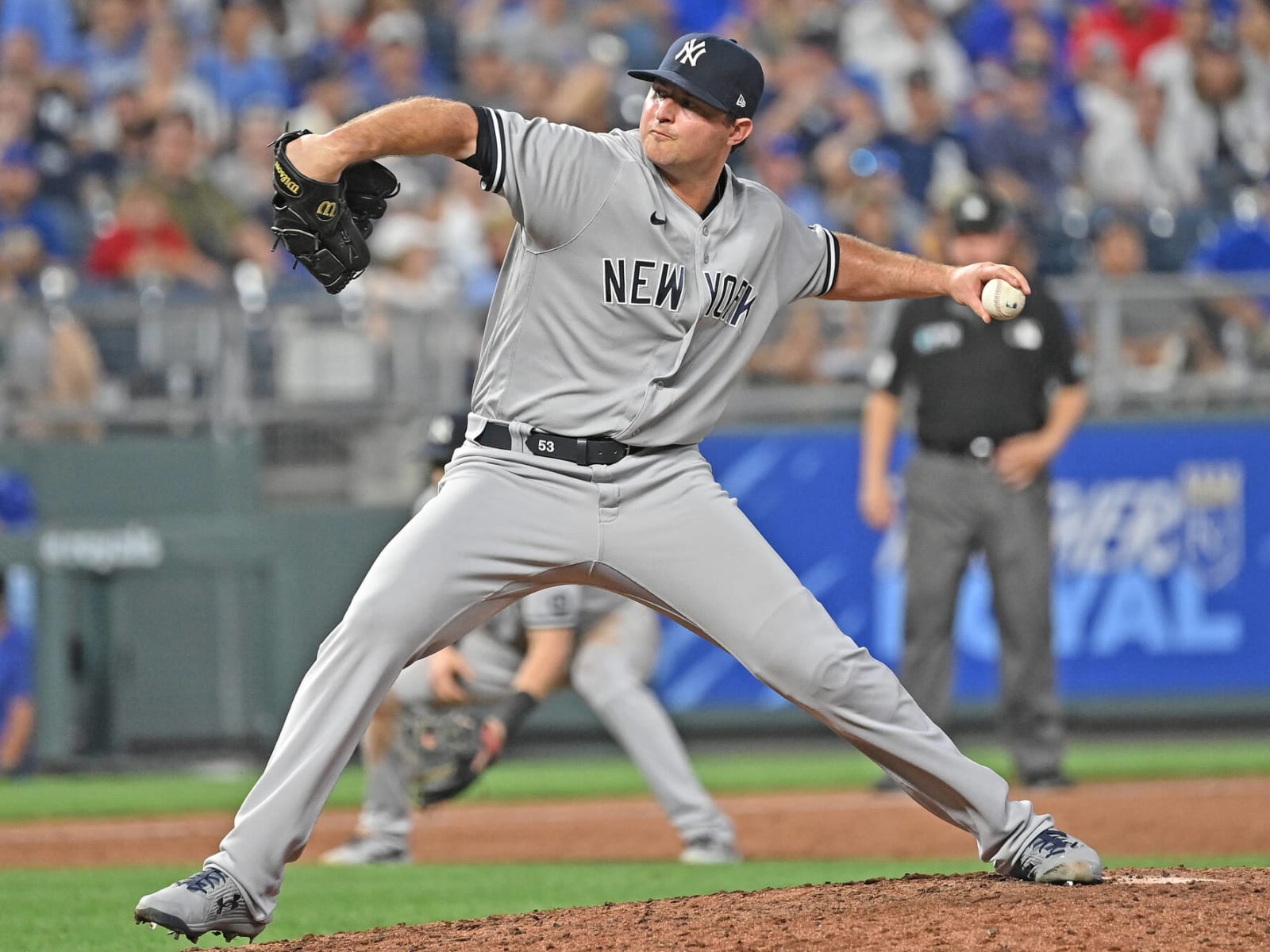 Stay or Go: Should Yankees re-sign Zack Britton?