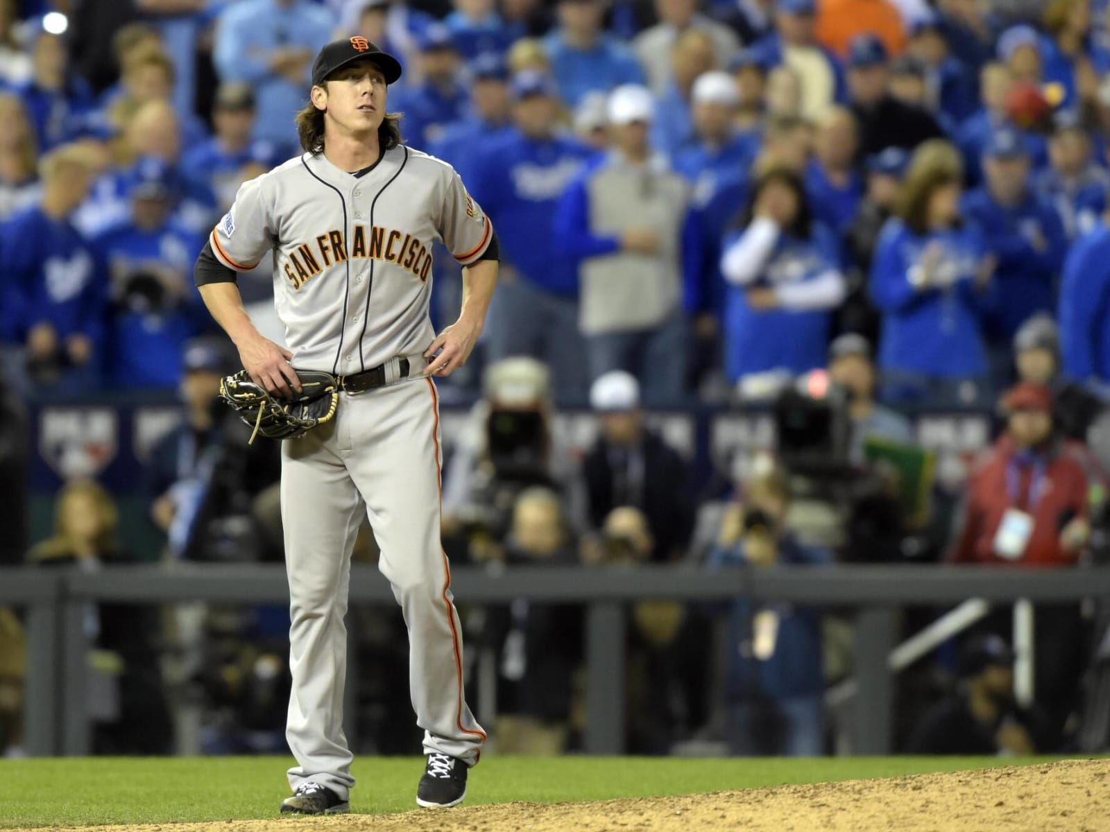 Former San Francisco Giants pitcher Tim Lincecum's wife dies at age 38
