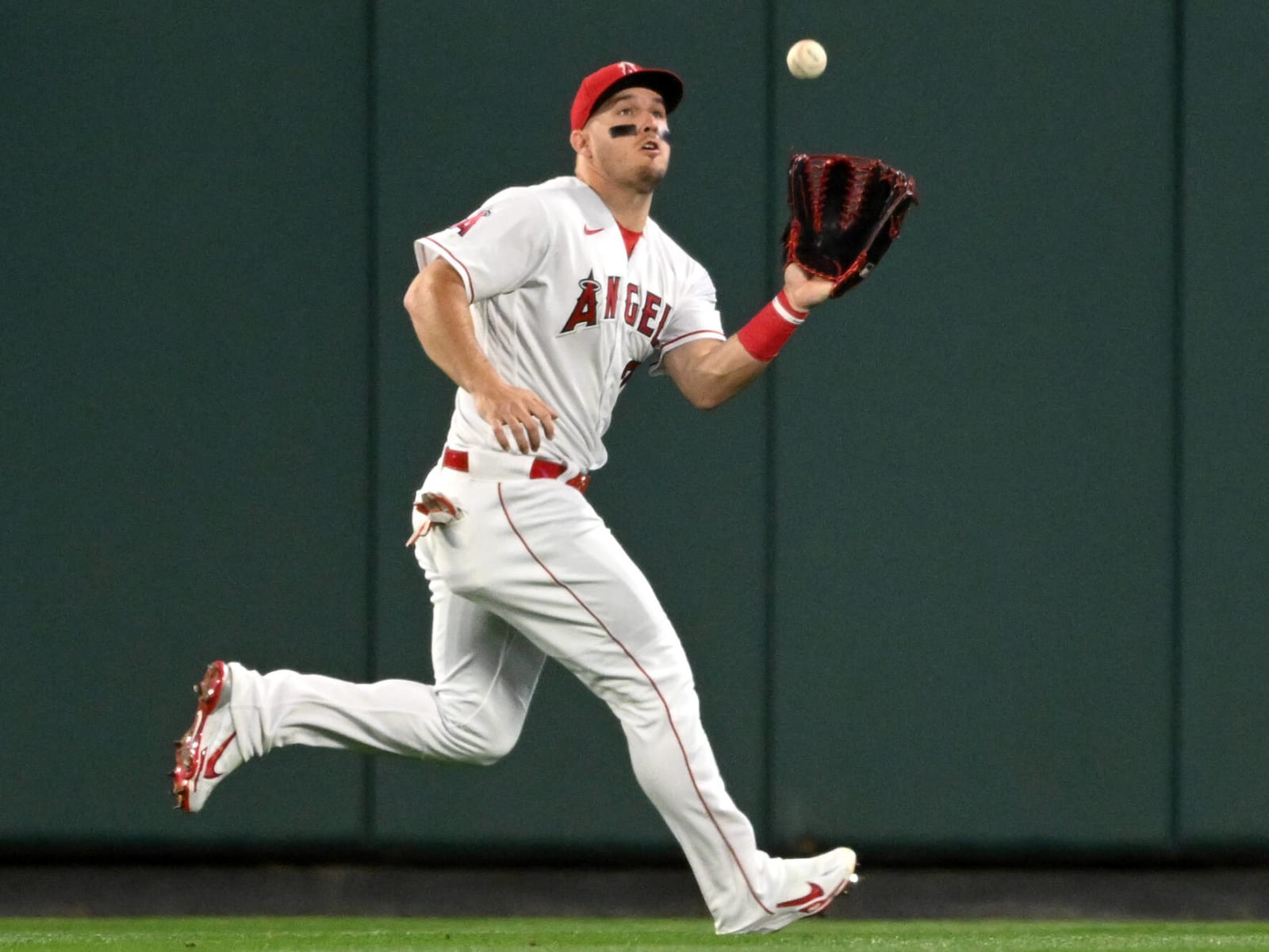 Angels Plan To Give Mike Trout A Day Off During Rangers Series