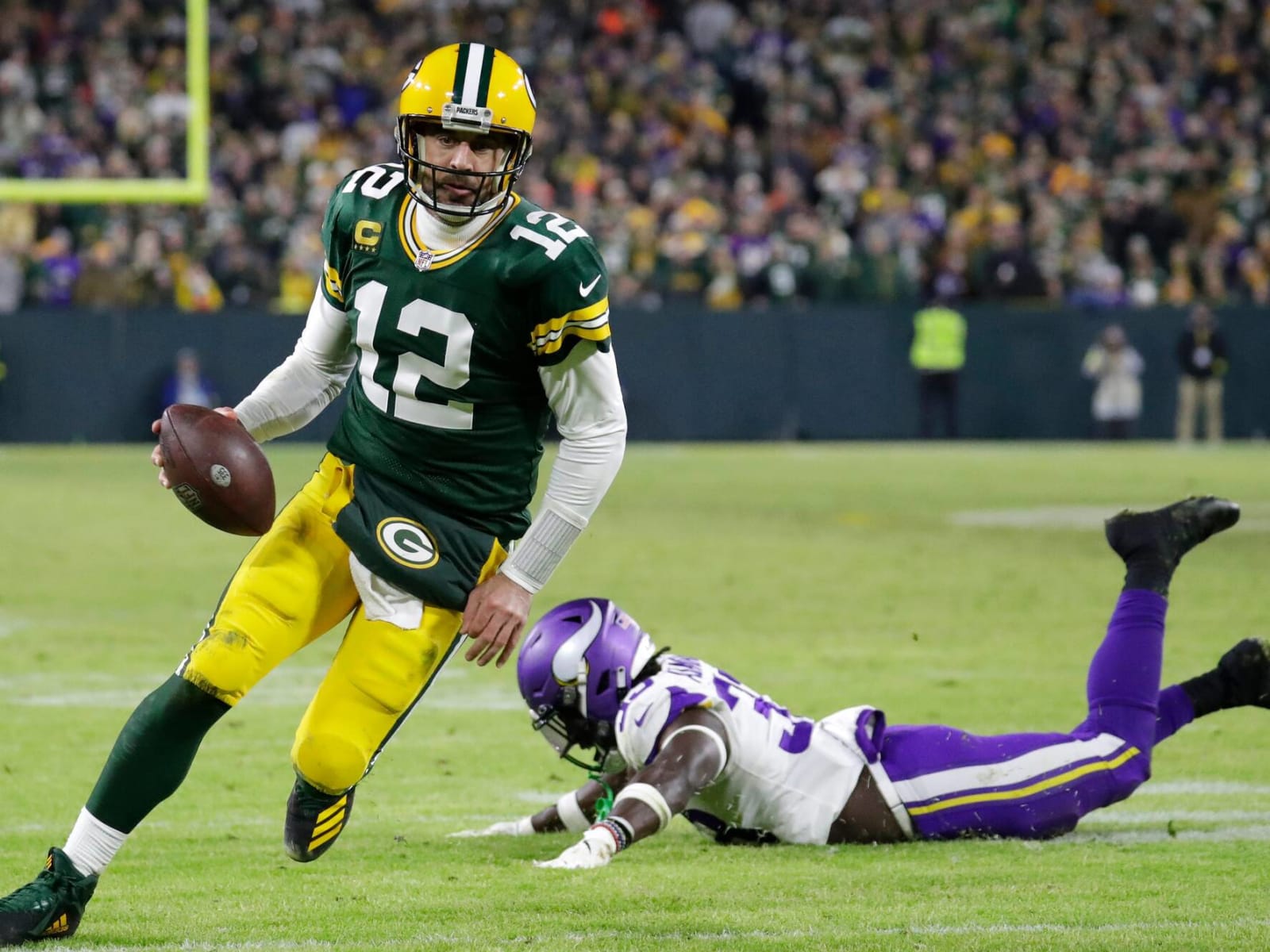 Aaron Rodgers, Packers in desperate mode facing Titans - The San Diego  Union-Tribune