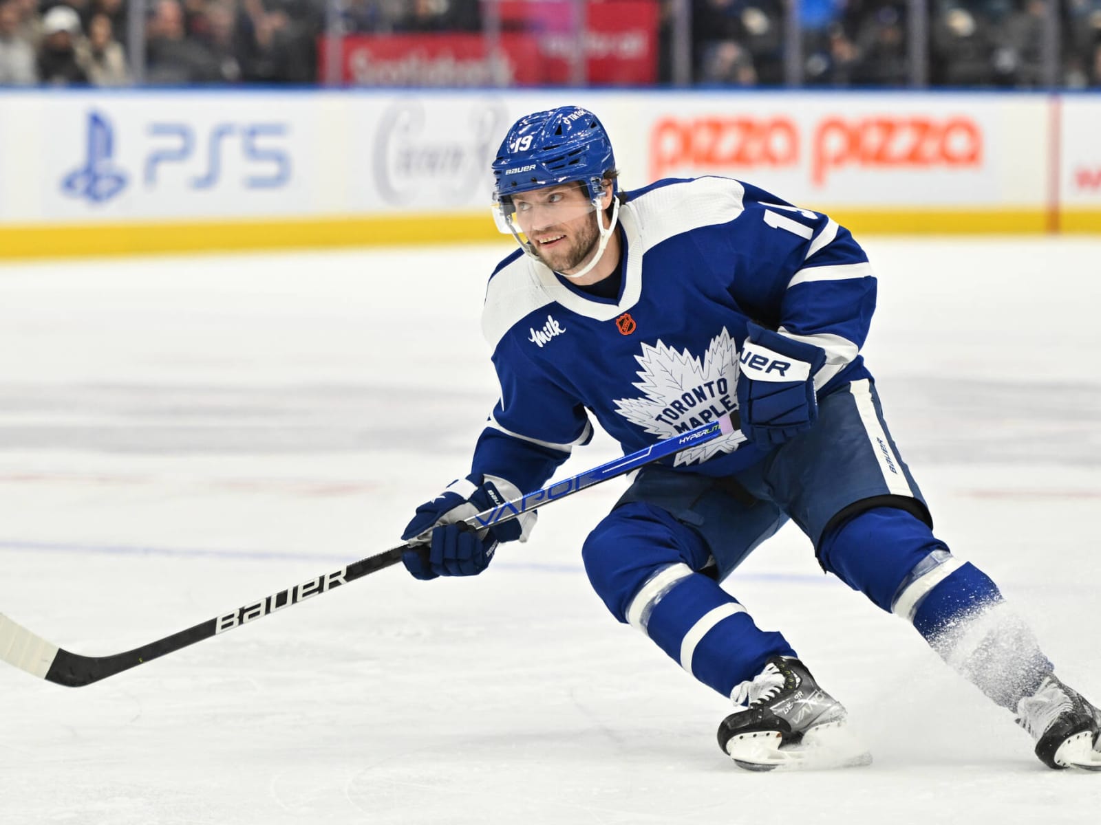 calle-jarnkrok-mitch-marner-point-streak-toronto-maple-leafs-min