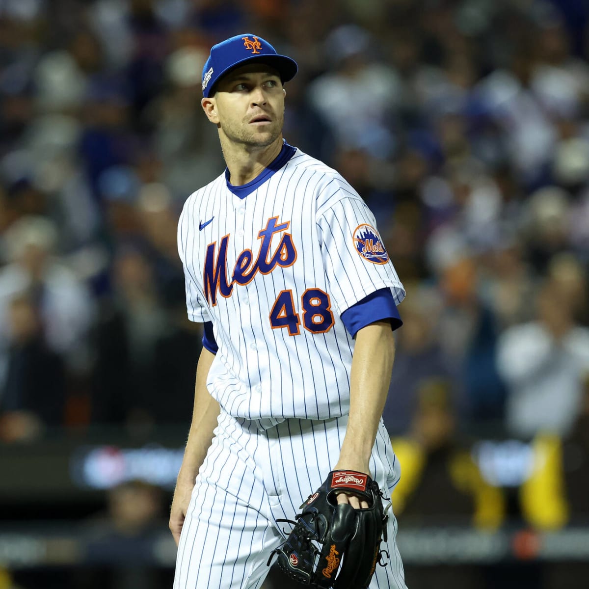 Photos: Pitching legends collide! Rangers pitcher Jacob deGrom