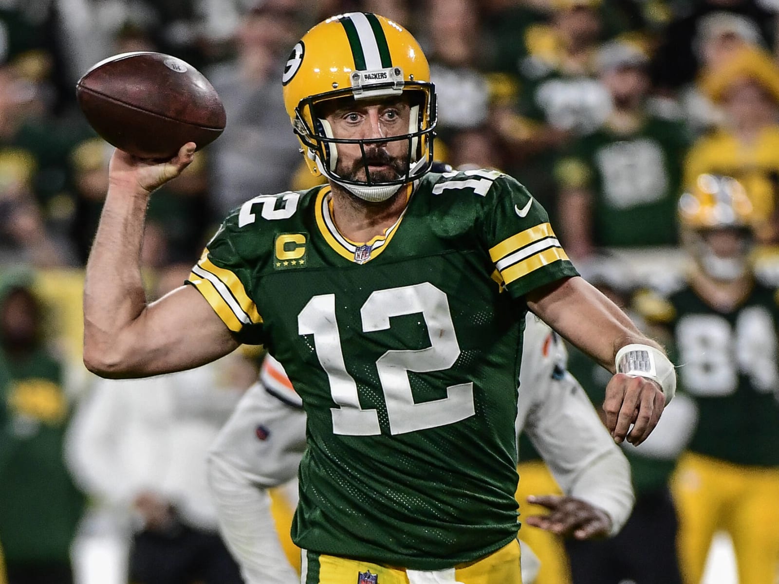 Packers' Aaron Rodgers throws 450th touchdown pass to Aaron Jones