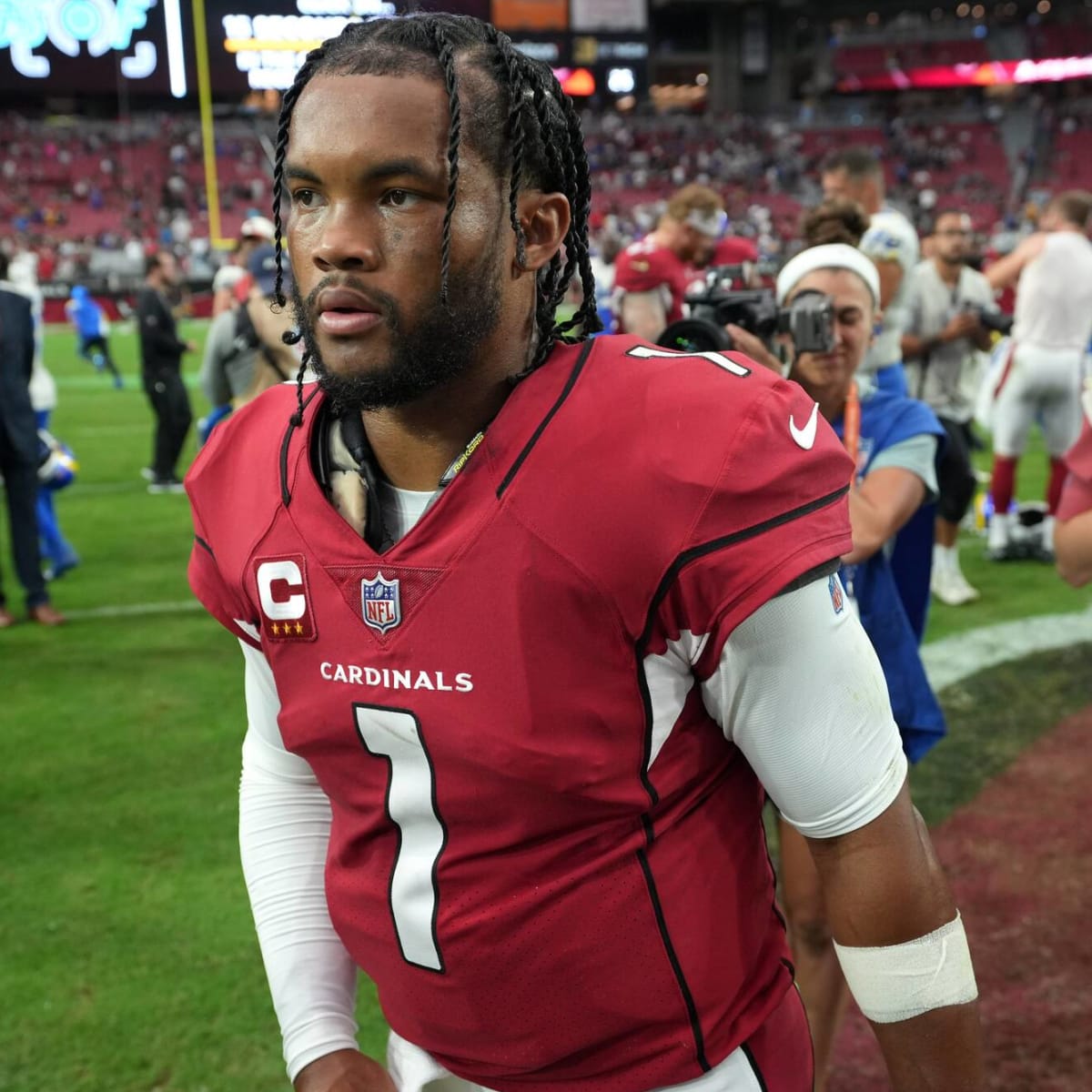 Trash' Kyler Murray 'plays like a high school player,' former All-Pro  running back says