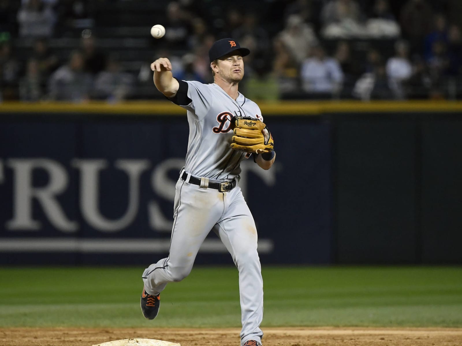 Padres Release Gordon Beckham - MLB Trade Rumors