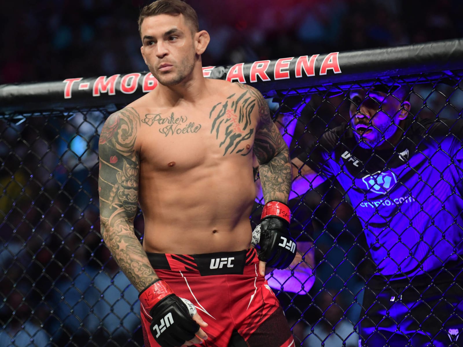 Dustin Poirier UFC Superstar Joins Forces With TLF Apparel as an Exclusive  Team Athlete