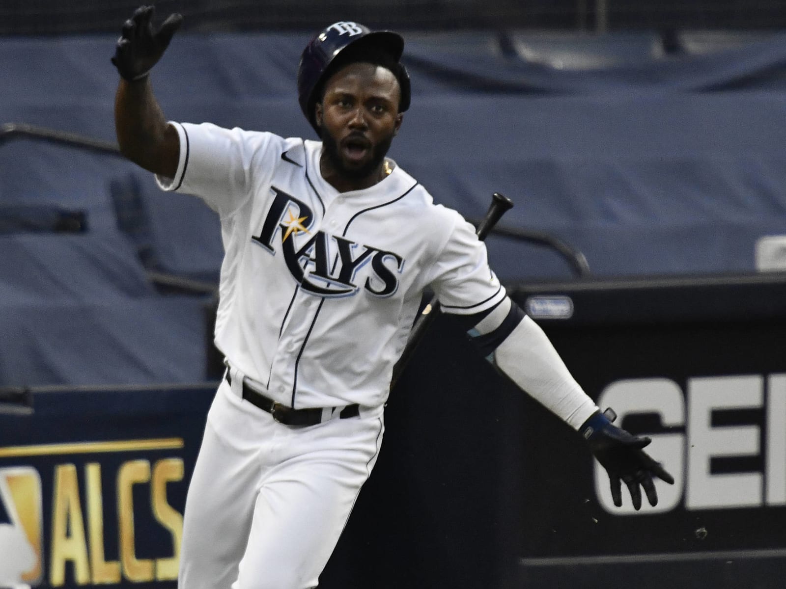 Randy Arozarena Strikes A Pose Mid HR Trot And MLB Fans Are