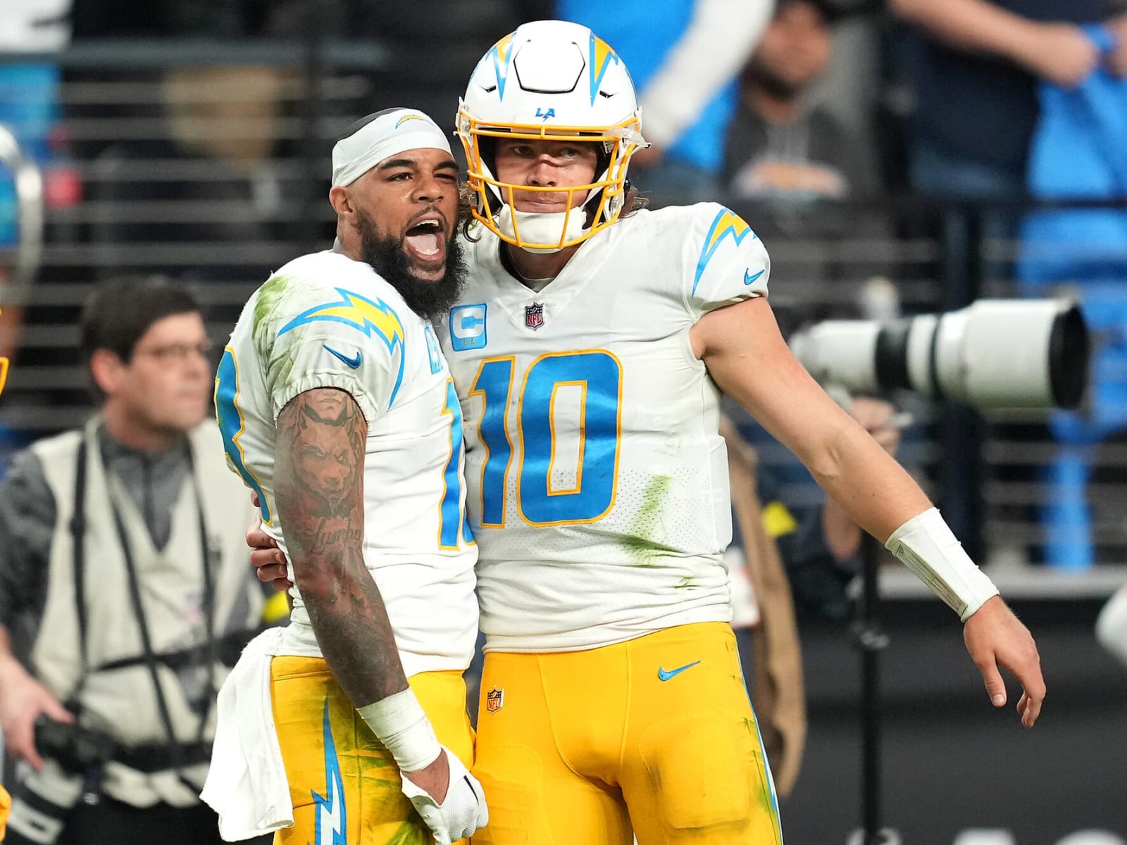 Chargers News: Justin Herbert Backs Alma Mater's Transition to Big 10  Conference - Sports Illustrated Los Angeles Chargers News, Analysis and More