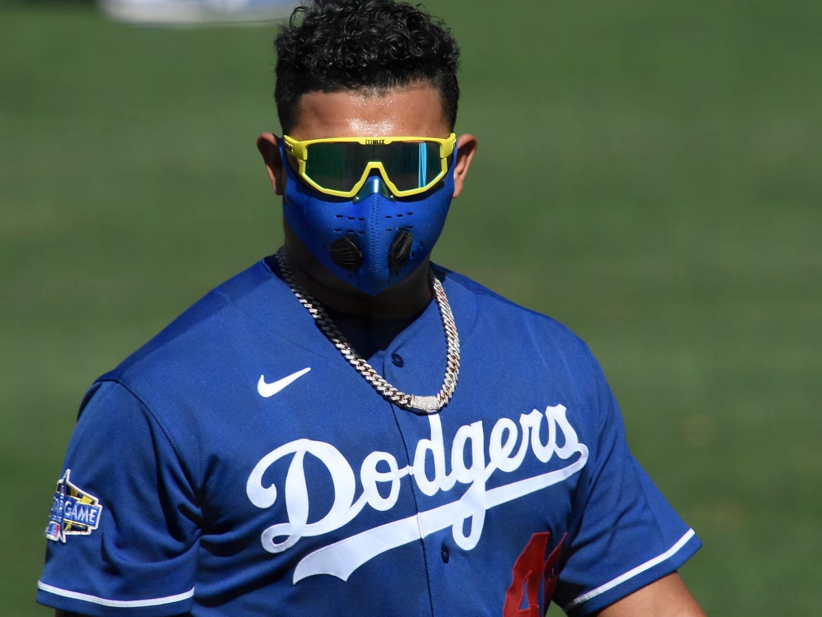 MLB fans melt over teary moment as Brusdar Graterol's mother sees her son  pitch for the first time: Stop cutting onions