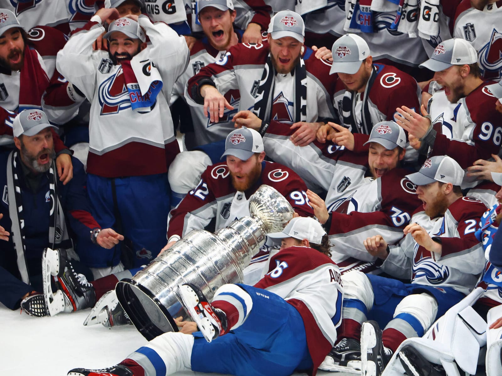 Many tears and years later, my St. Louis Blues won the Stanley Cup, Pro  Sports