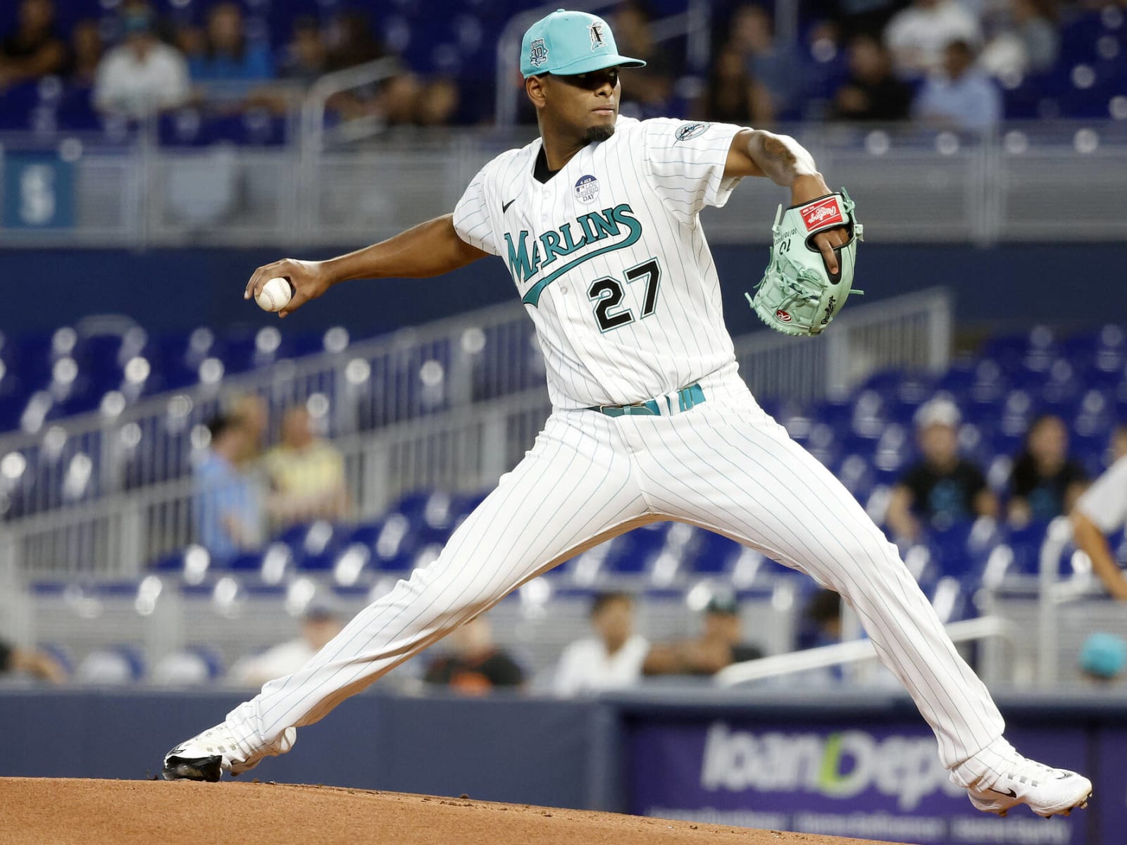 Marlins starting pitcher lands on IL