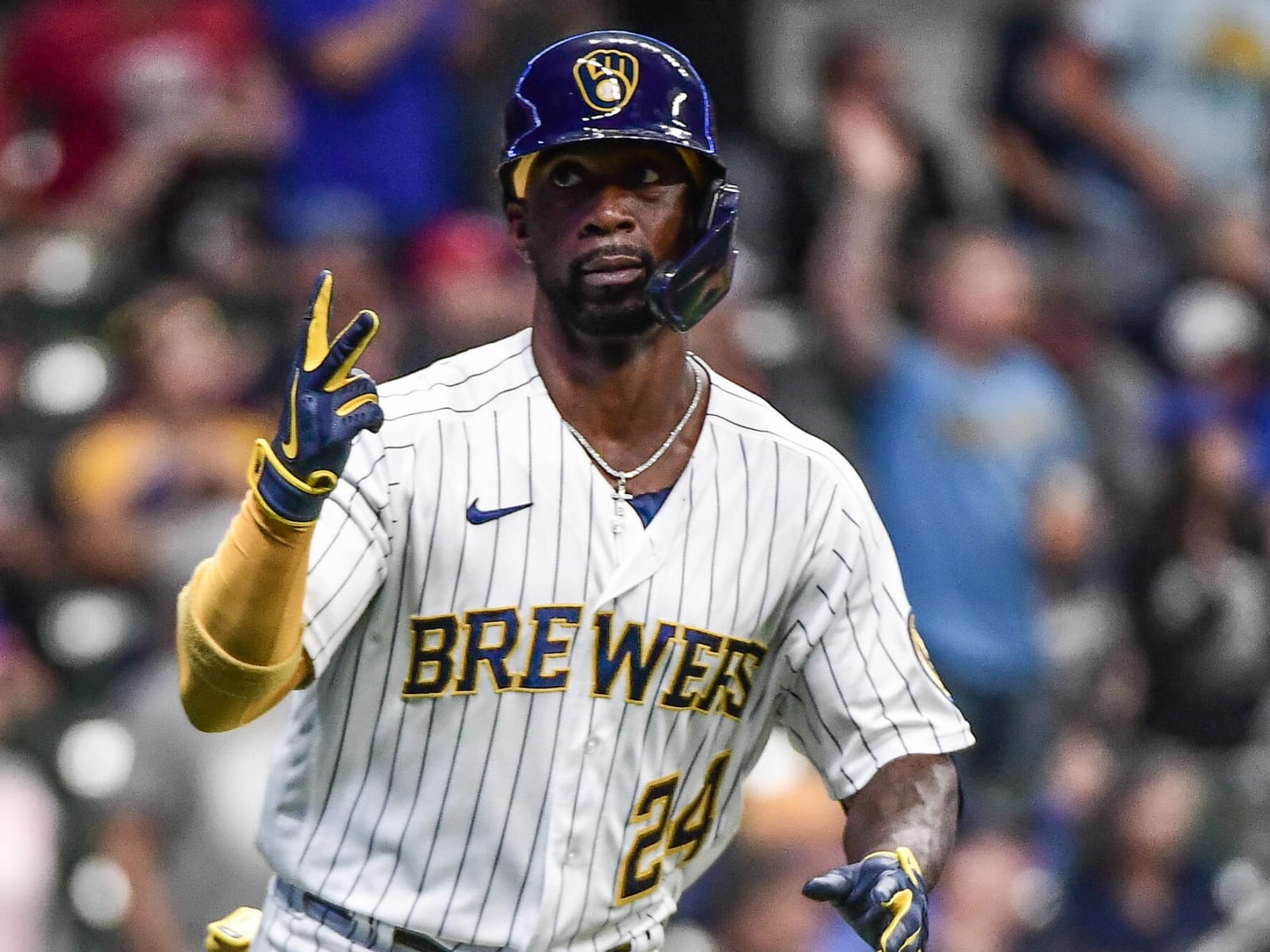 Mets interested in Andrew McCutchen for outfield depth