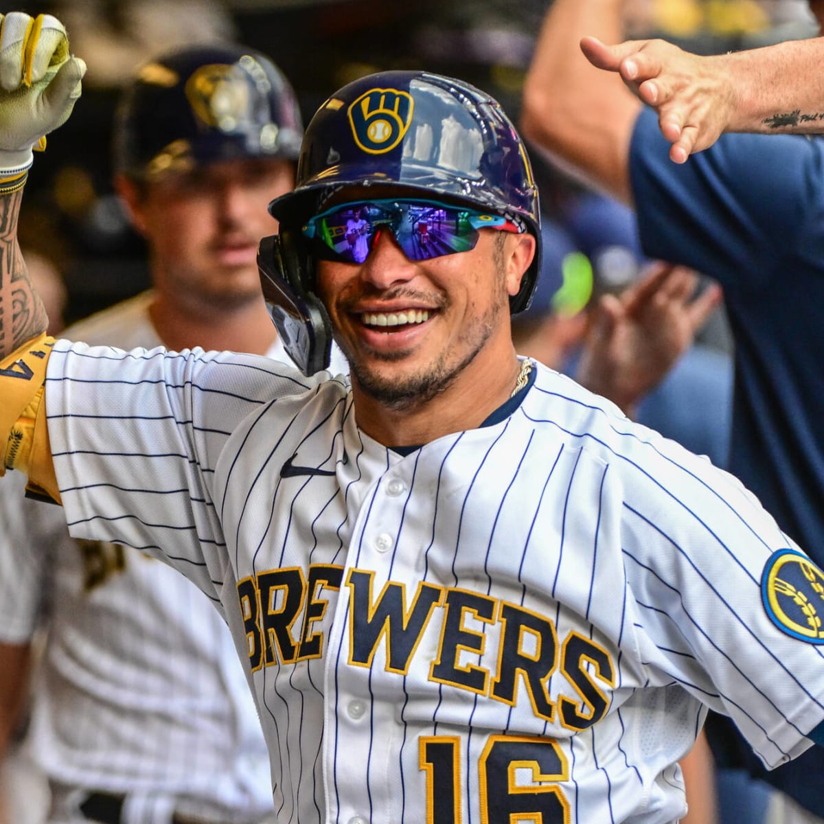 Mariners have acquired Kolten Wong from the Brewers