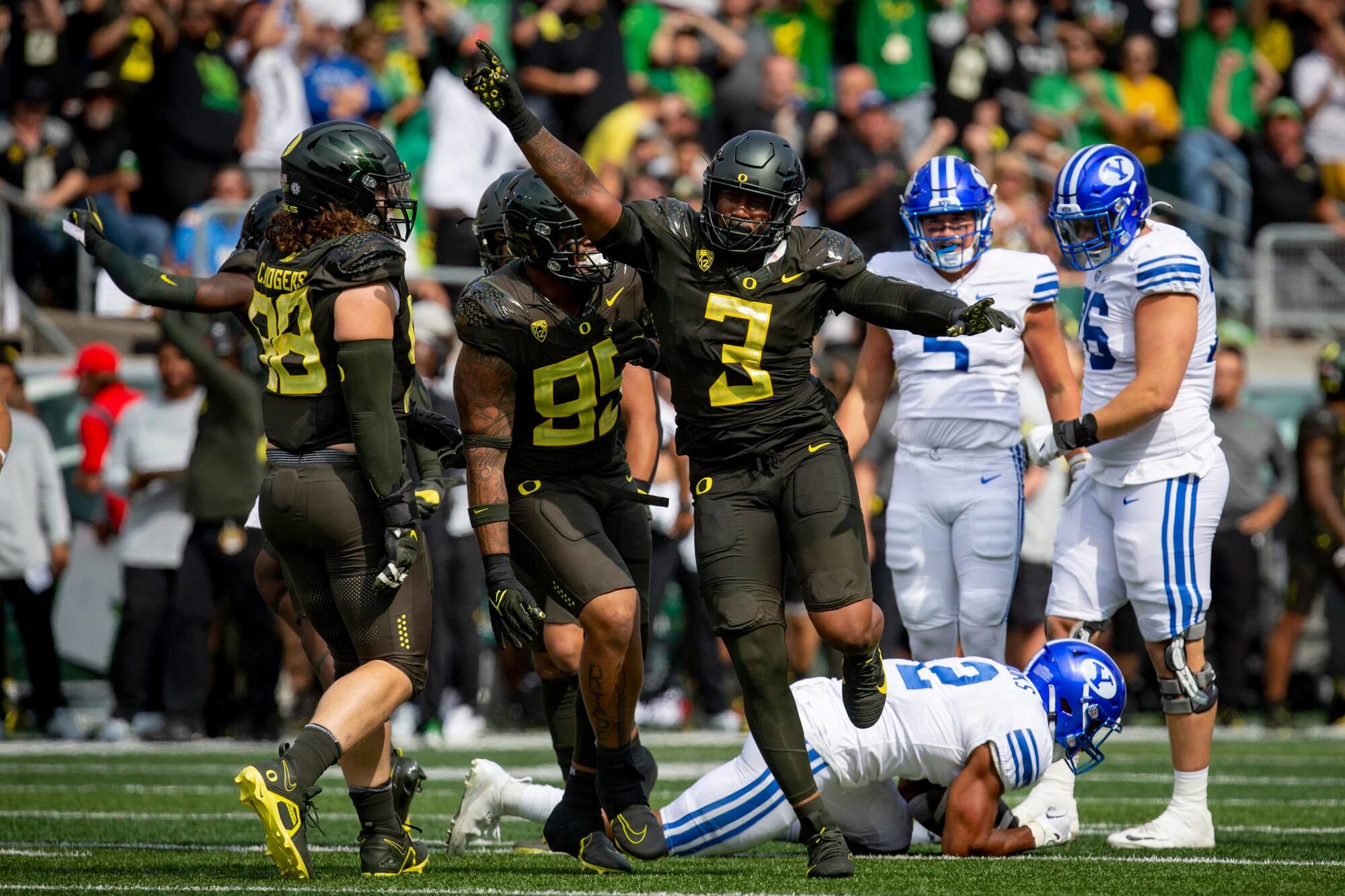 No. 15 Oregon (2-1, 0-0 in Pac-12) at Washington State (3-0, 0-0 in Pac-12), 4 p.m., Saturday, Fox