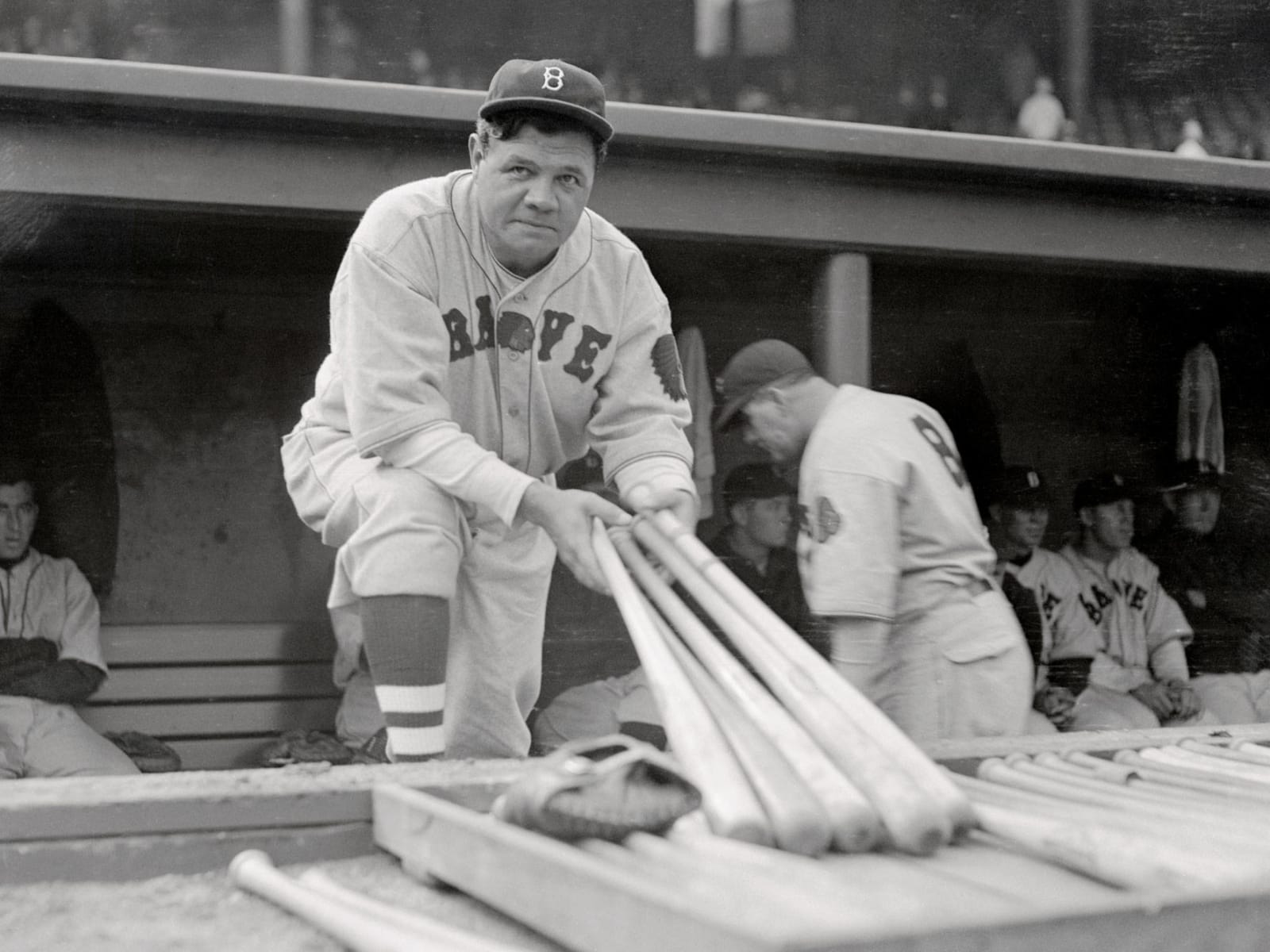 Boston Braves outfielder Babe Ruth announces his retirement (June