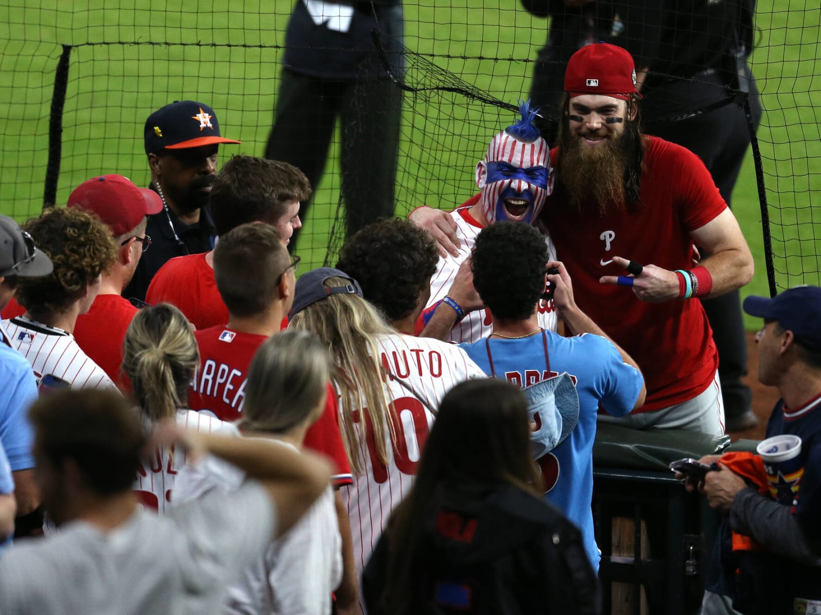 Young Phils fan and the Astro fan he yelled at talk to CBS3 