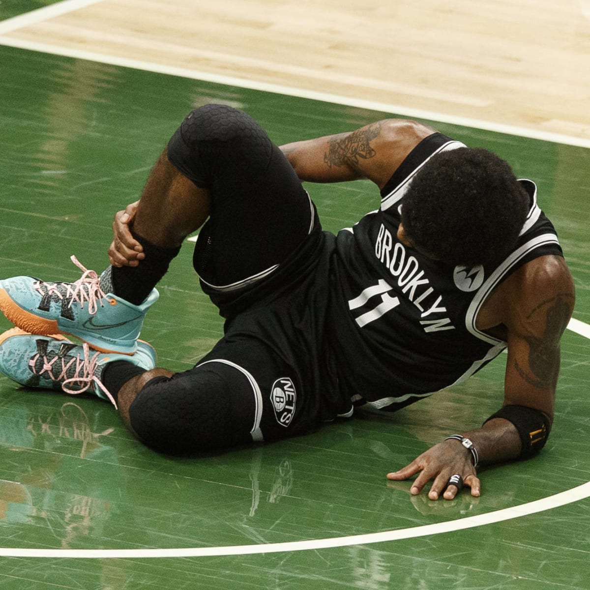 Kyrie vs bucks discount