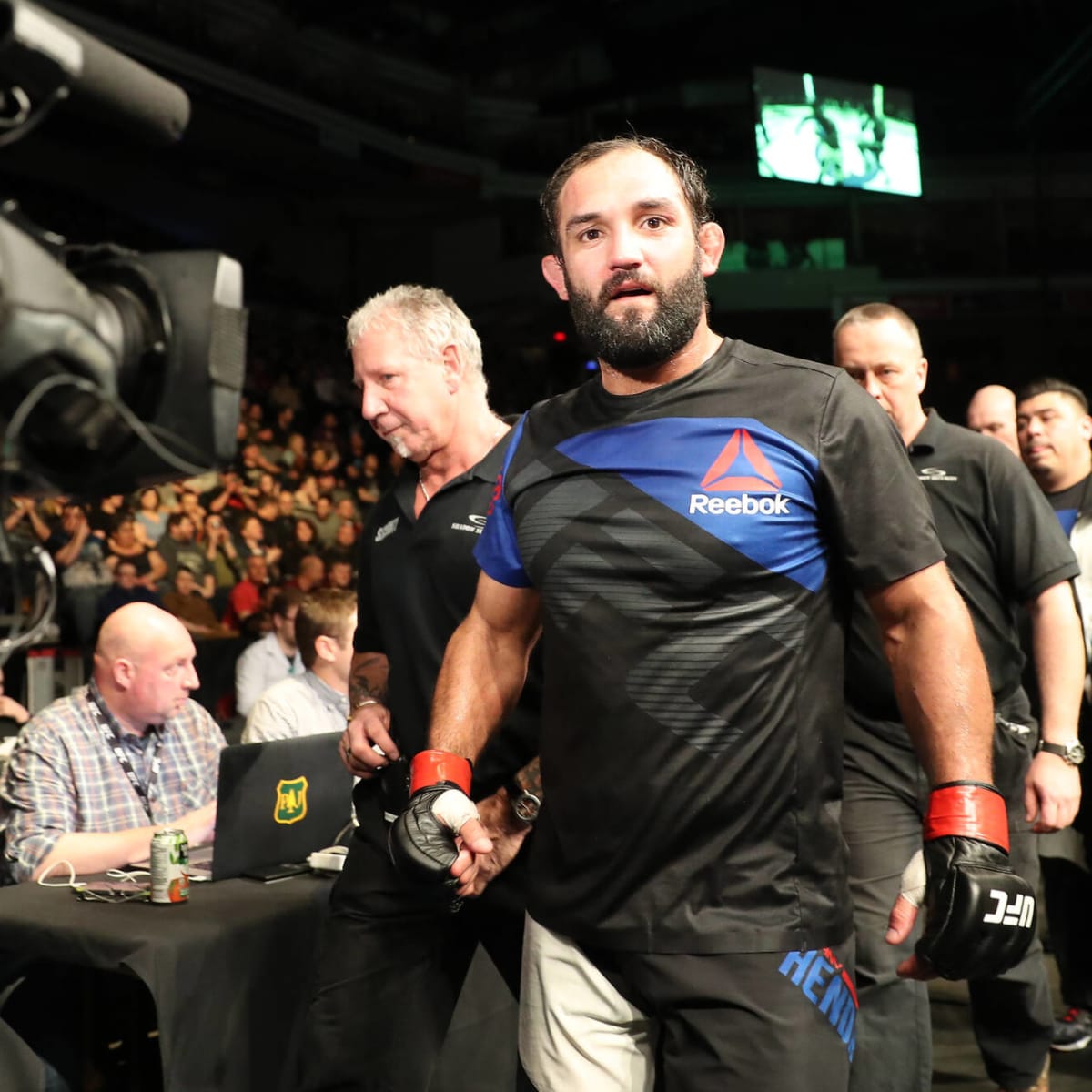 Johny hendricks t shirt hotsell