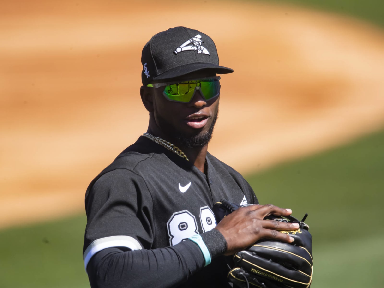 CHICAGO, IL - MAY 16: Chicago White Sox center fielder Luis Robert