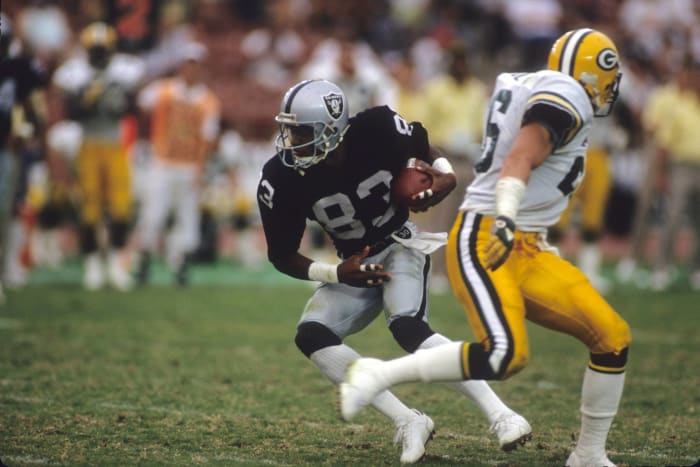 Raiders add another wideout in Bears' Willie Gault