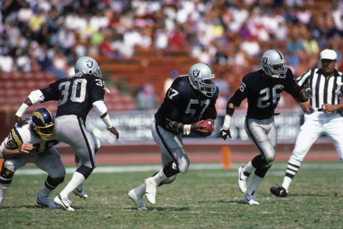 Jerry Robinson, UCLA