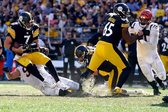 Big-picture Steelers issues surface in ugly loss