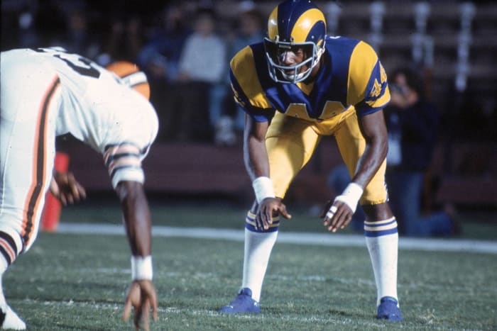 Al Clark runs down Ahmad Rashad, creates NFL history