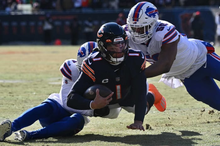 NFL Week 16 fantasy: Surprises, disappointments & waiver provides 6 Disappointments: Justin Fields, QB, Bears