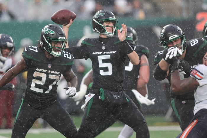 NFL Week 12 grades from across the league 19 Jets passing attack returns to relevance, for now