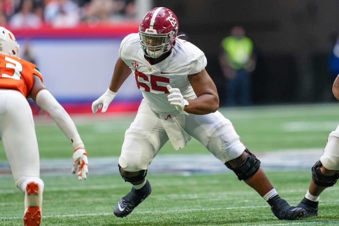 Dallas Cowboys: JC Latham, OT, Alabama