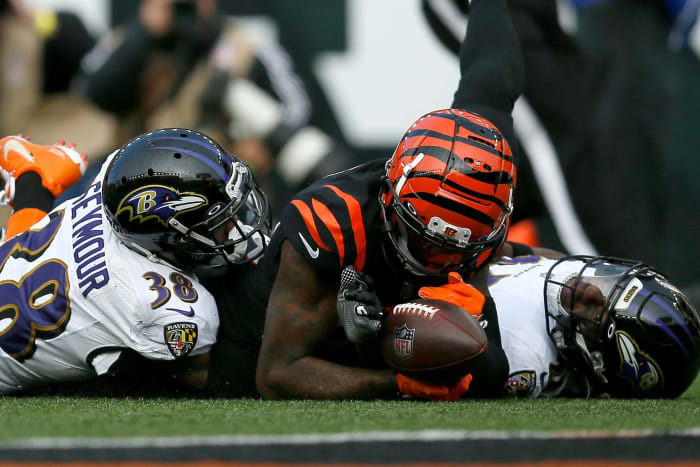 Injury-wrecked Ravens defense finally collapses