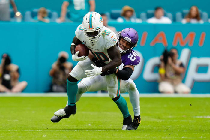 Miami Dolphins: +1700