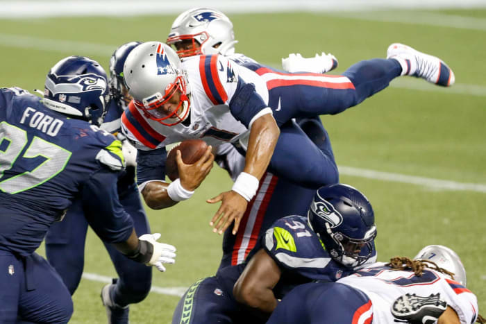 Sep 20: Cam Newton falls short in 35-30 win by Seattle over Pats