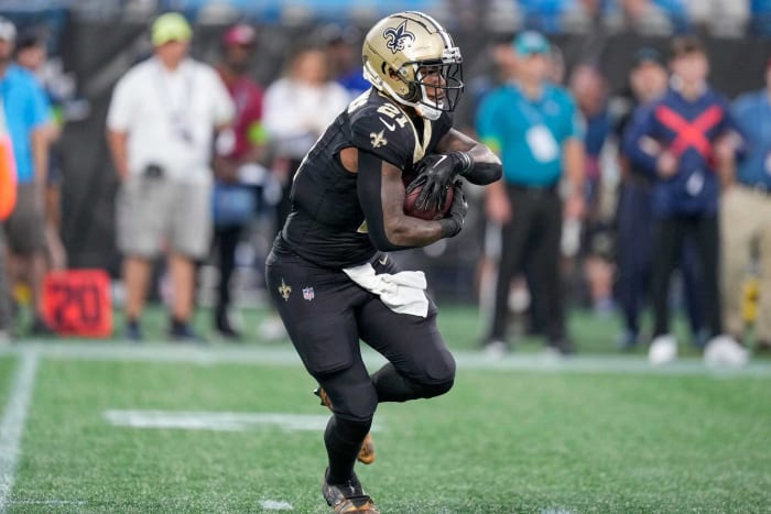 Saints sign Jamaal Williams