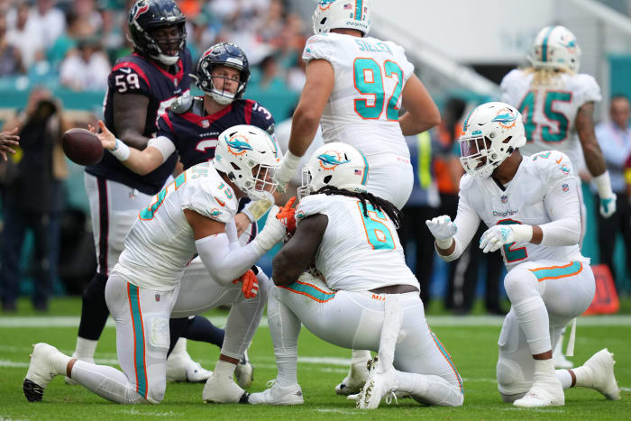 NFL Week 12 grades from across the league 23 Dolphins D-line dominates hapless Texans