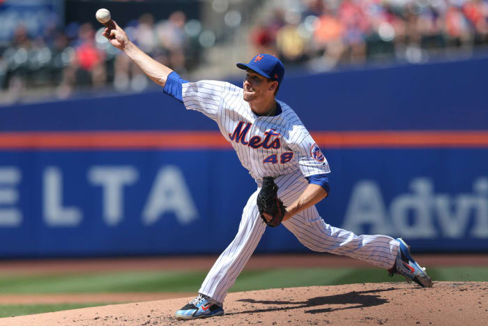 Jacob deGrom New York Mets Unsigned Pitching vs. Atlanta Braves Photograph