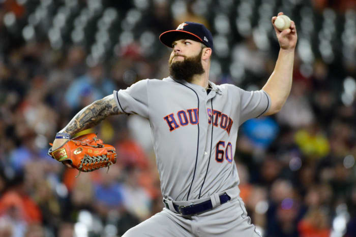 Dallas Keuchel signs with Rangers