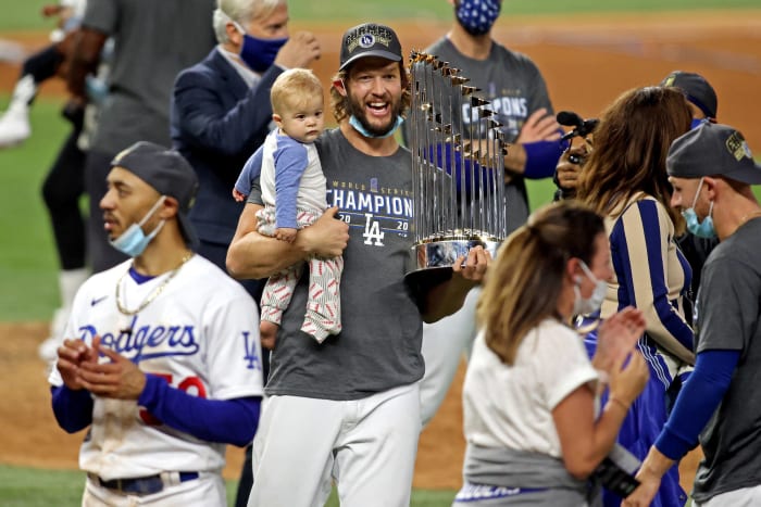 2021 World Series odds: Dodgers, Yankees open as co-favorites, followed by  Padres, Braves, Rays - DraftKings Network