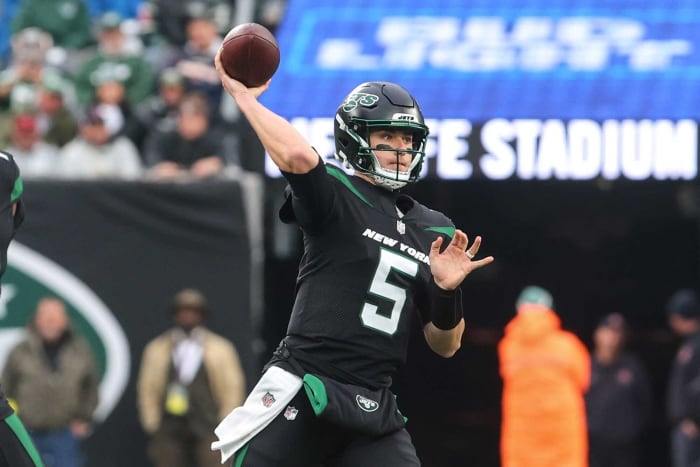 NFL Week 12 fantasy: Surprises, disappointments & waiver provides 14 Waiver Add: Mike White, QB, Jets