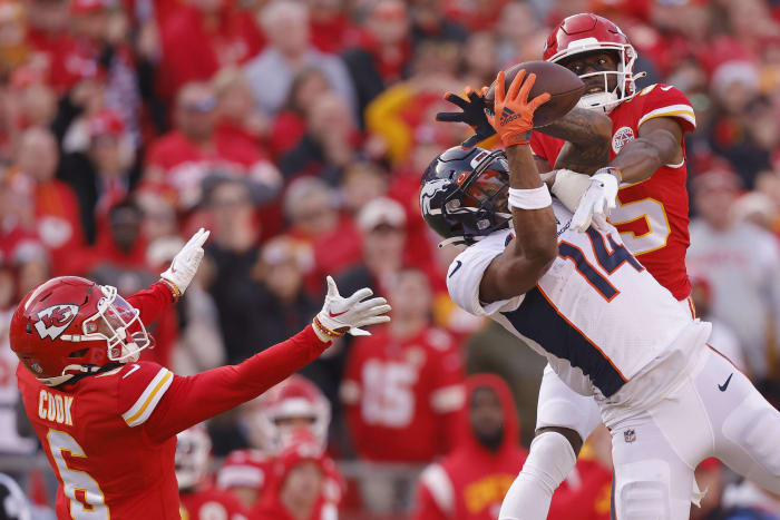 Pass interference call puts Broncos back on script