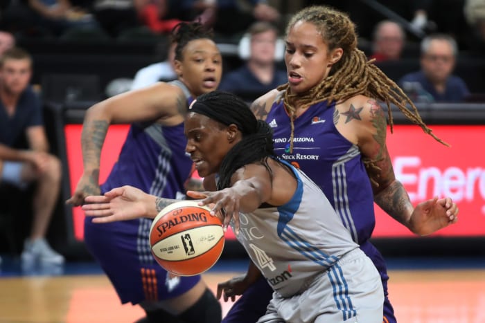 Brittany Griner vs. Sylvia Fowles