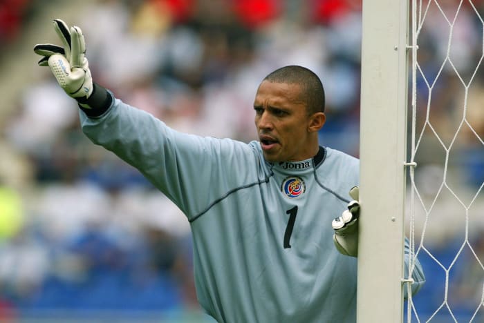 Erick Lonnis, Costa Rica: 36 years, 9 months, 4 days