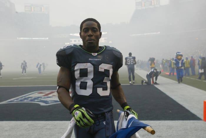Patriots ship Deion Branch to Seahawks