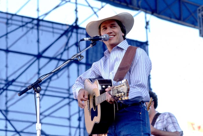 The essential '80s country playlist Online