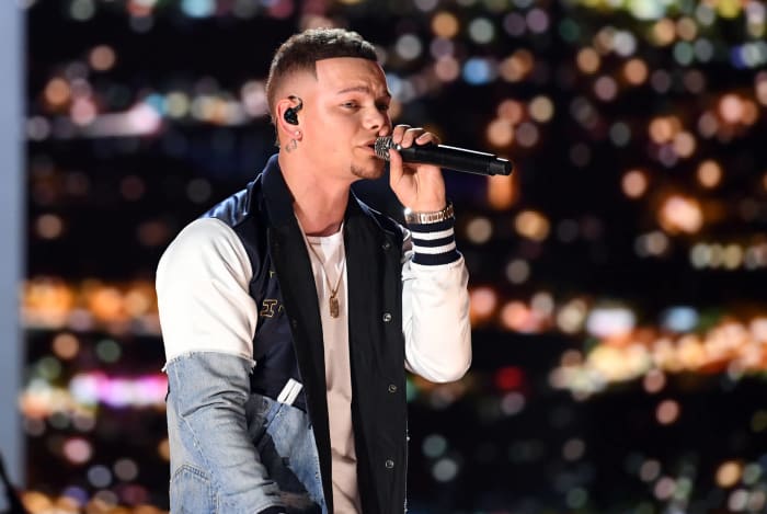 Male Video of the Year: Dark horse